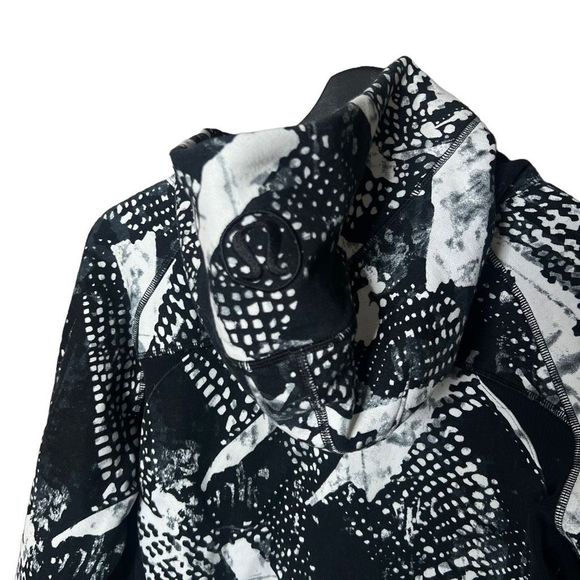 Lululemon Scuba Hoodie 10 - Picture 4 of 5